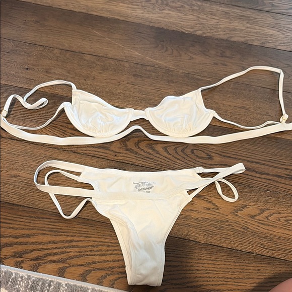 Lovers and friends White Bikini Set - Picture 3 of 8